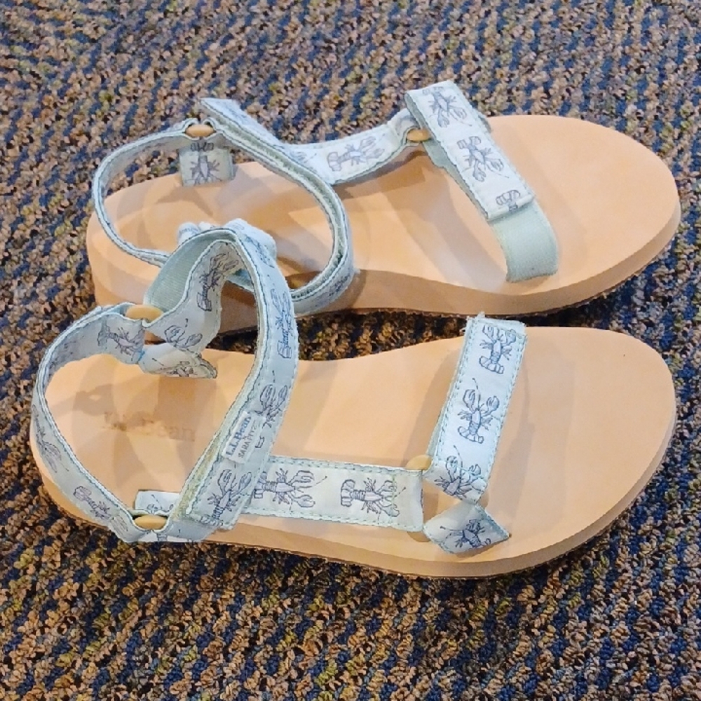 L.L. Bean Light Blue Patterned Sandals
